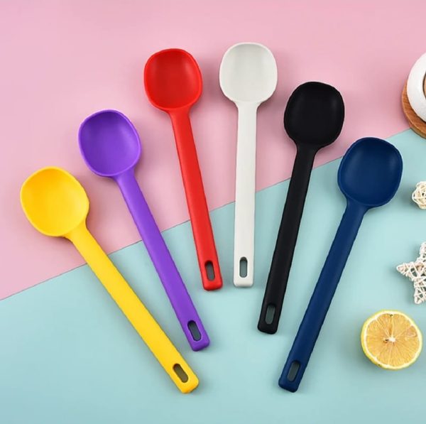 1 Piece Serving Spoon Long Handle Silicone Stirring Spoon High Temperature Resistant Anti-scald Soup Spoon Large Size Seasoning Spoon Ice Cream Serving Spoon – Long Handle Silicone Stirring Spoon ( Random Color )