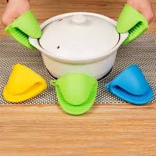 1 Pair Silicon Pot Holder.